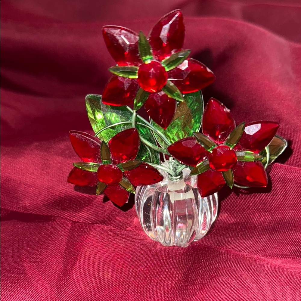 Ganz Crystal Figurine with Acylic bottom - Picture 4 of 4